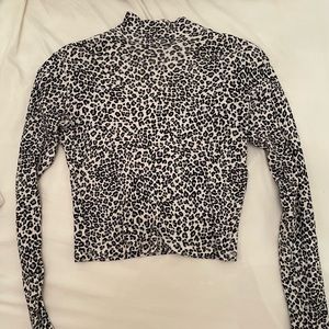 Brandy Melville Cheetah Fitted Long Sleeve
